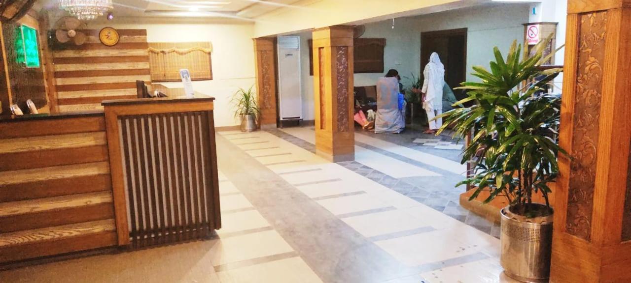 Hotel Multan Exterior foto