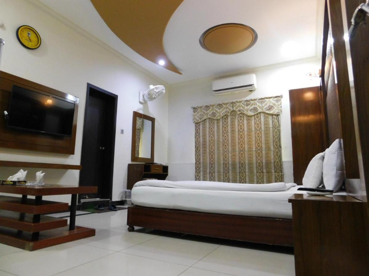 Hotel Multan Exterior foto