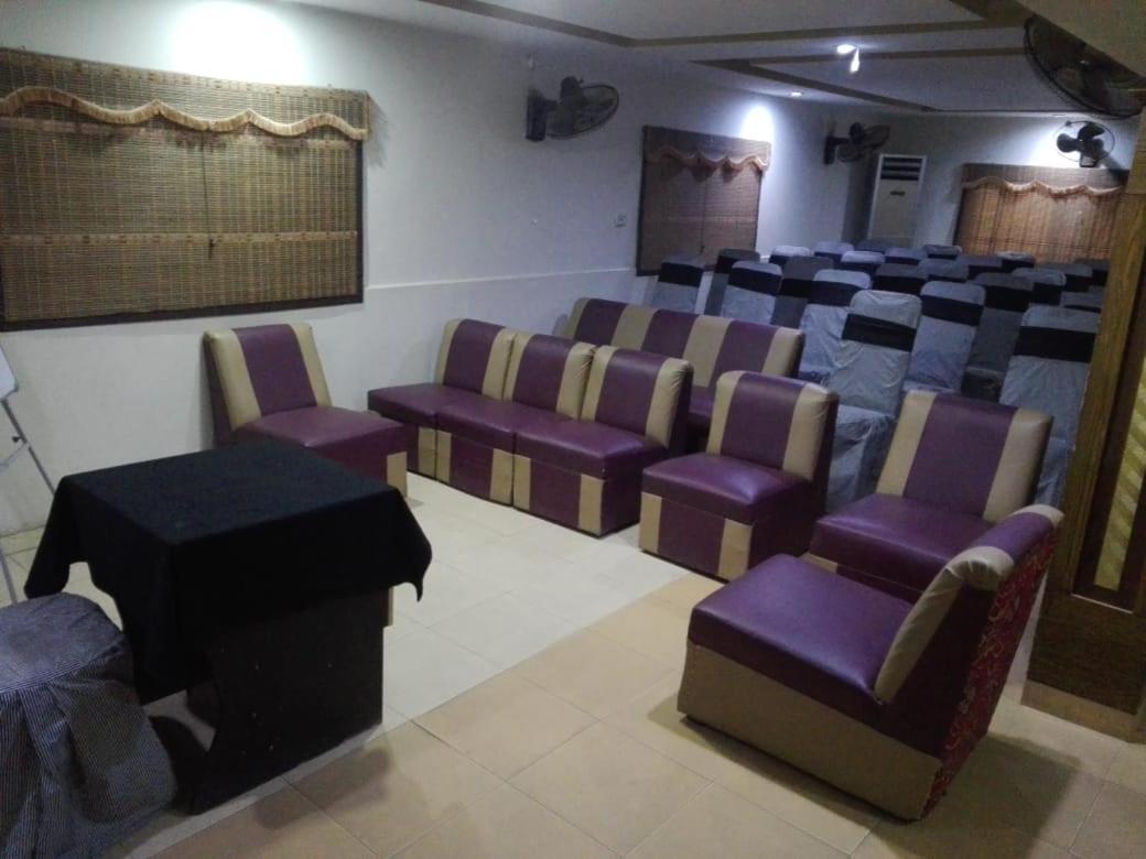 Hotel Multan Exterior foto